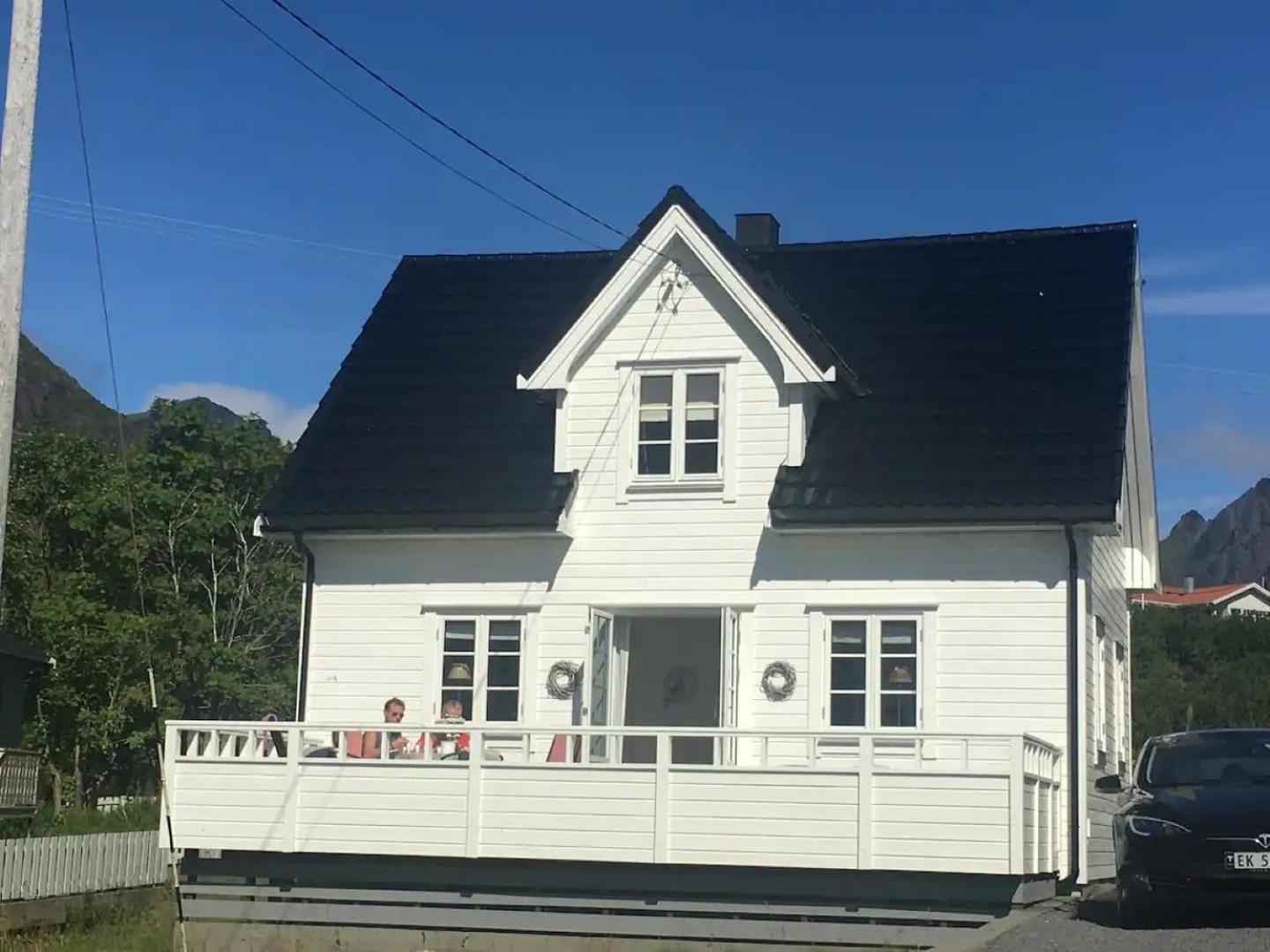 Utsiktsperle Pa Reine I Lofoten Exterior foto